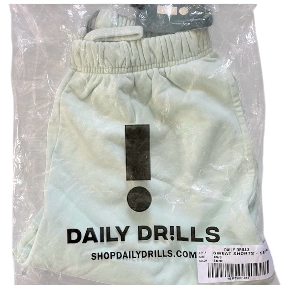 DAILY DRILLS SWEAT SHORTS - Picture 2 of 3